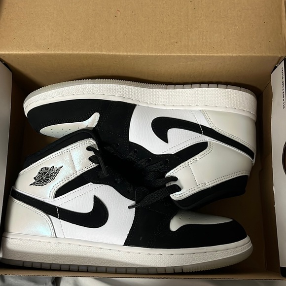 Nike Jordan Air 1Mids Diamond SE 5.5 Size in men’s